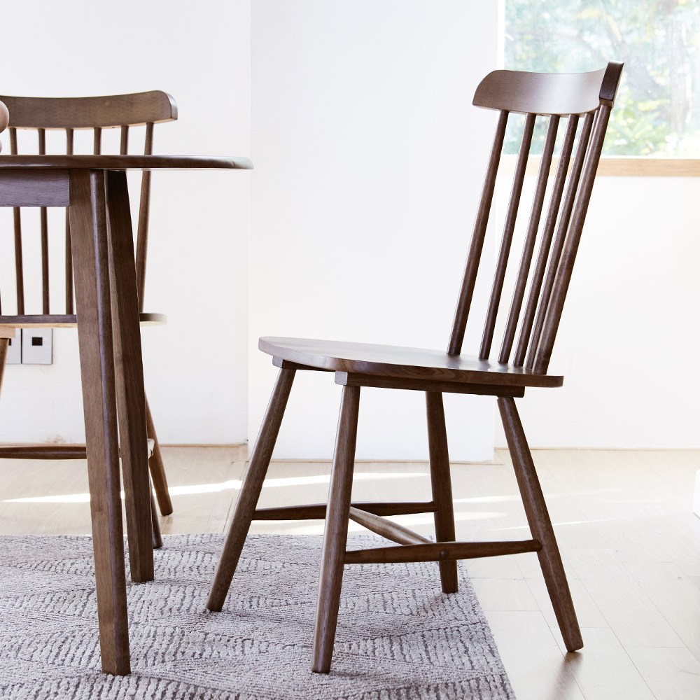 저렴한 가격으로 편안하고 세련된 원목 카페 의자