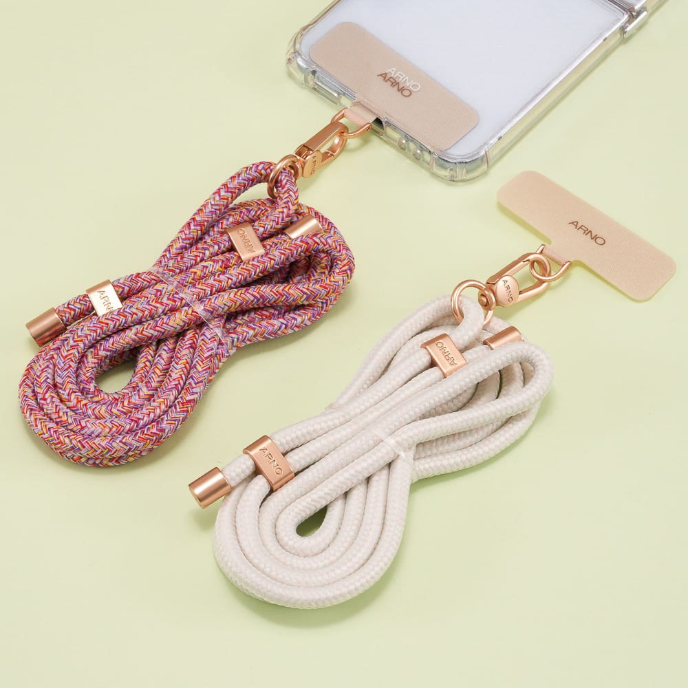 드라마 속 매력적인 핸드폰줄, 아르노 슬림 핸드폰스트랩으로 손에 넣으세요!