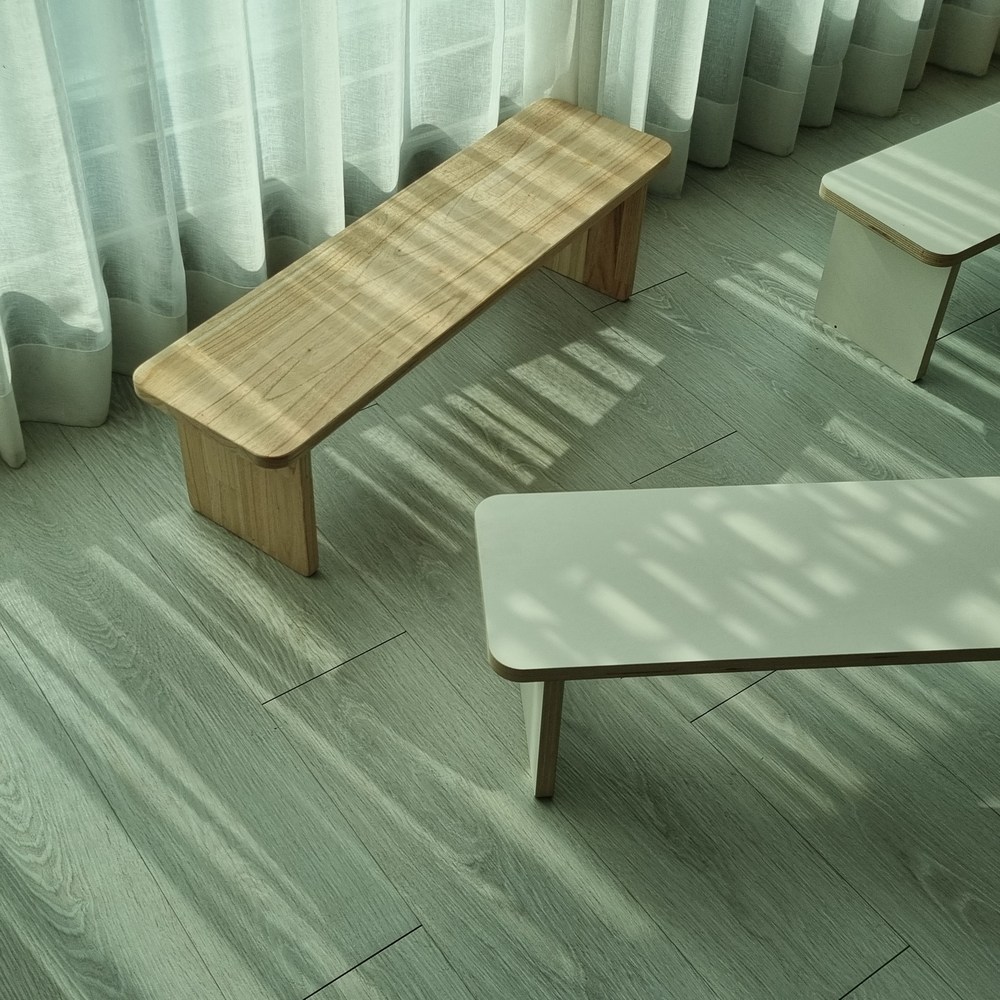 스스로 슈벤치: 현관에 편안함과 스타일을 더하는 필수 품목