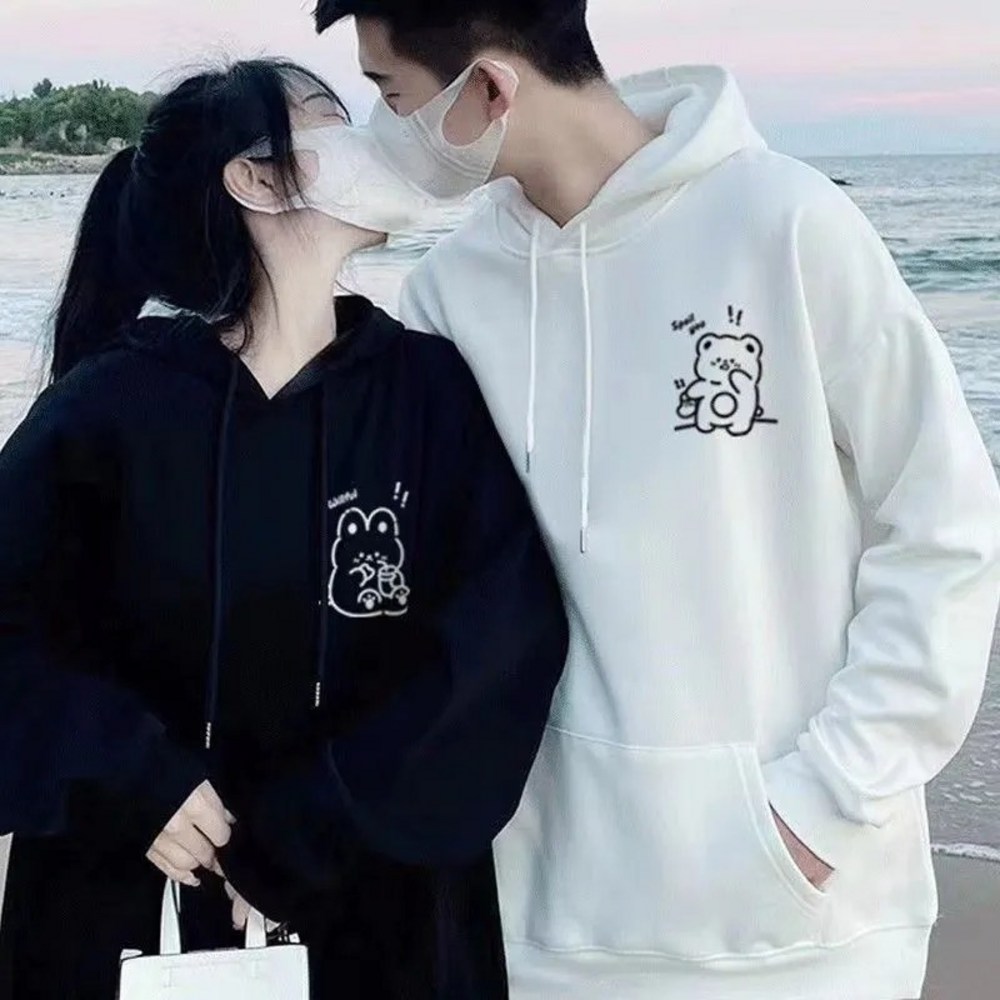 따뜻함과 귀여움을 담은 곰돌이 기모 후드티, 지금 1+1 혜택으로 만나보세요!