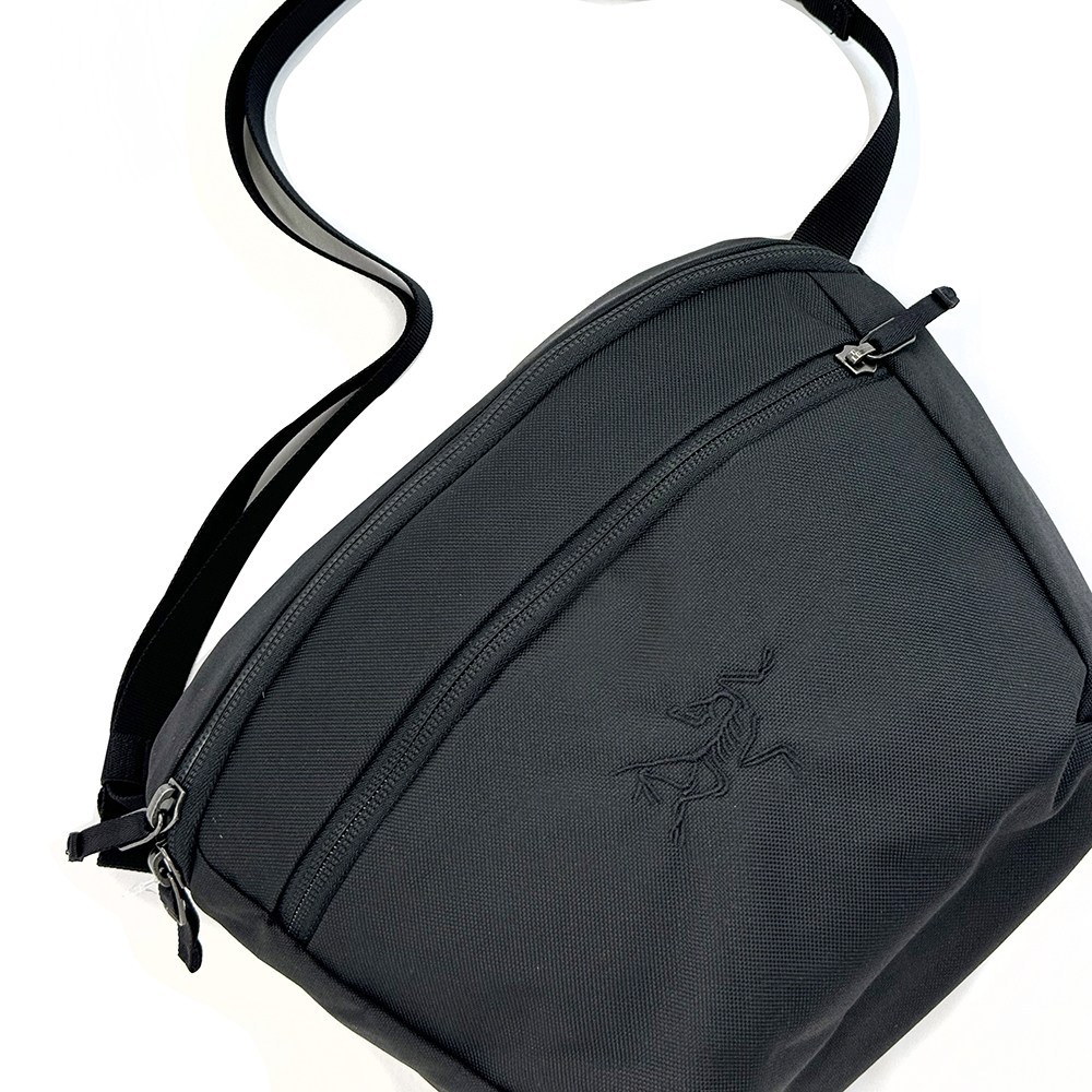 여행의 필수품! 아크테릭스 힙색 맨티스 2 크로스백