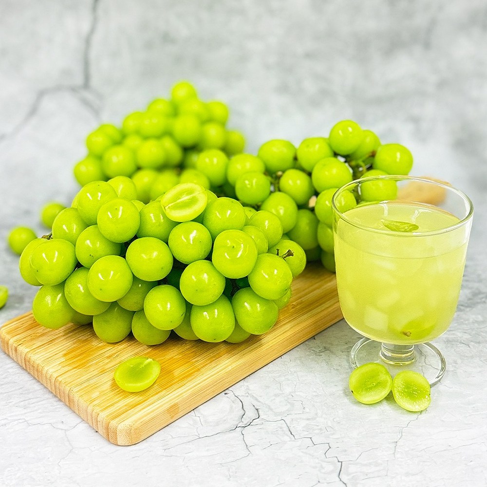 황홀한 달콤함의 절정, 초고당도 샤인머스켓 망고포도