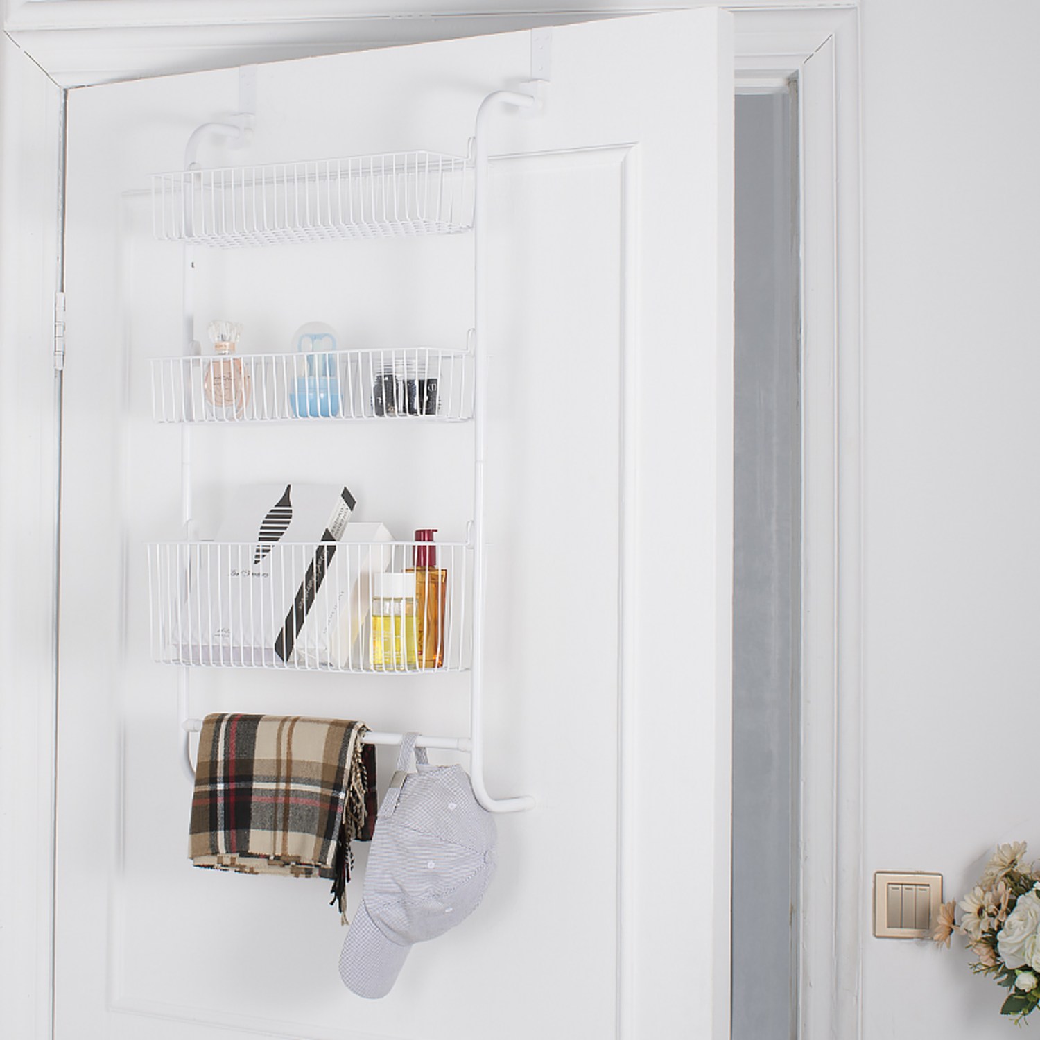 문 뒤의 숨겨진 공간, 코멧 홈 3단 다용도 문걸이 수납선반으로 예술을 창조하세요.