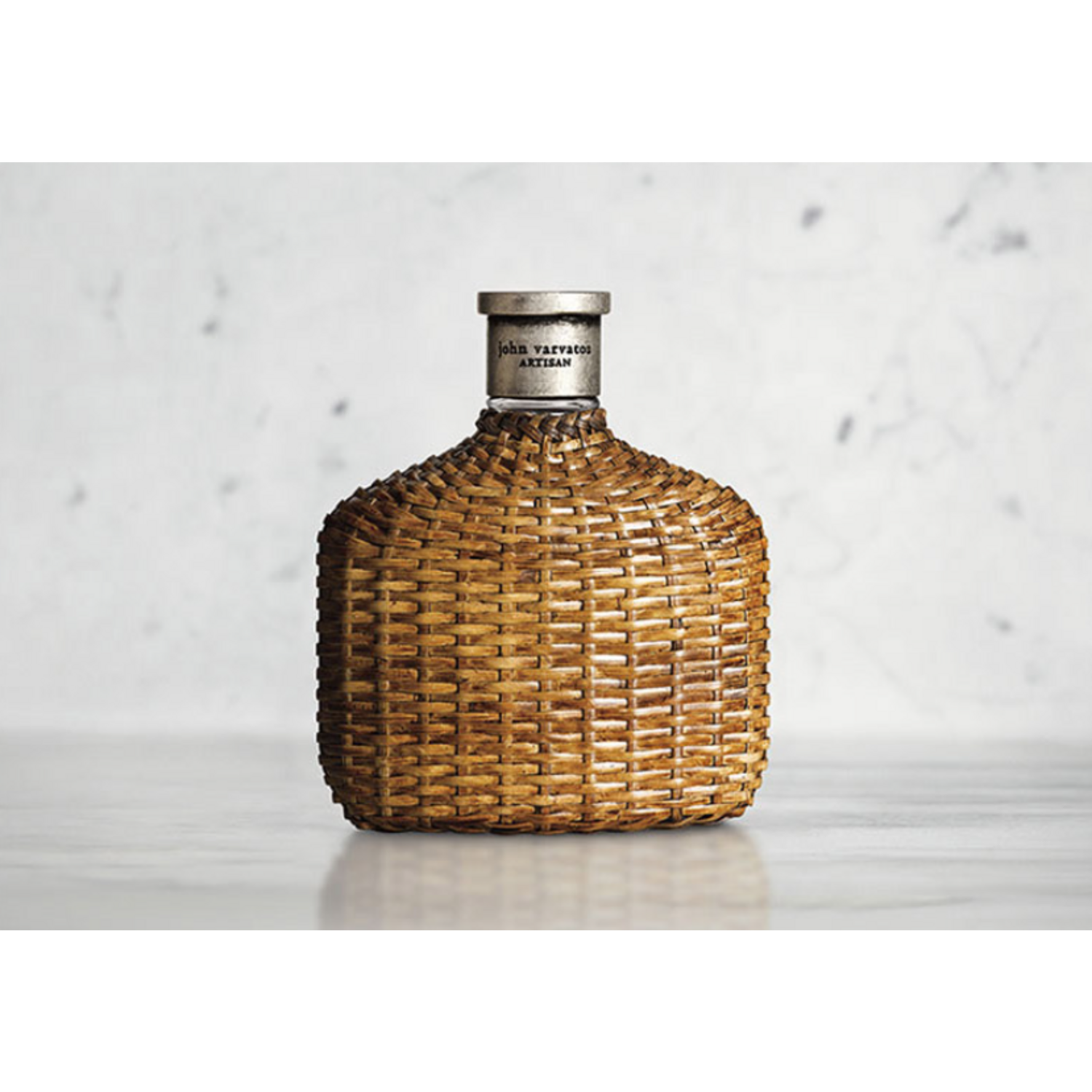 품질 대비 저렴한 가격의 매력적인 남성용 향수