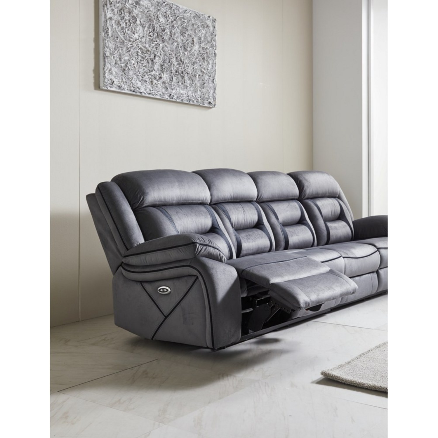 편안함과 편리함이 결합된 모던한 전동 리클라이너 소파