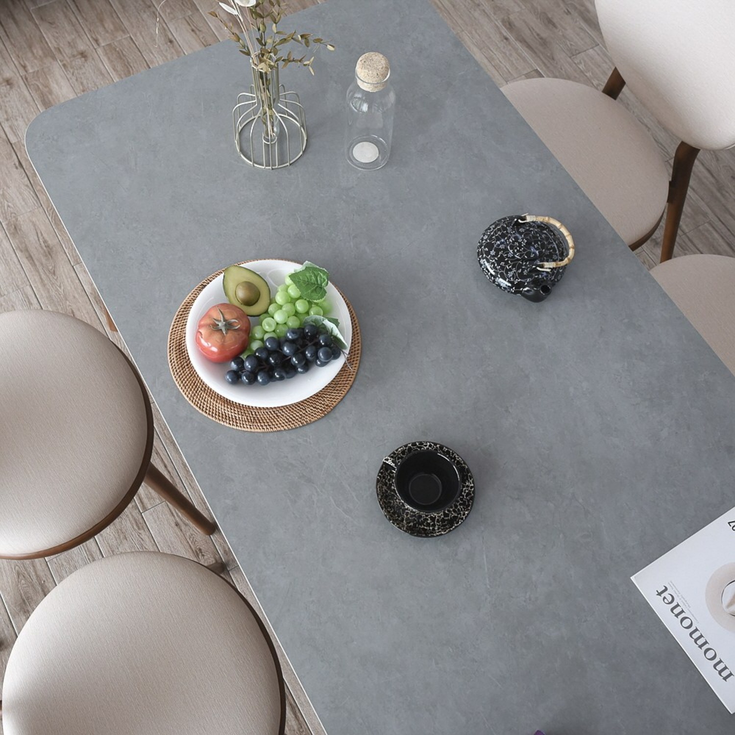 스타일과 기능성의 완벽한 조화: 줄리아 세라믹 식탁세트로 즐거운 식사 시간을!