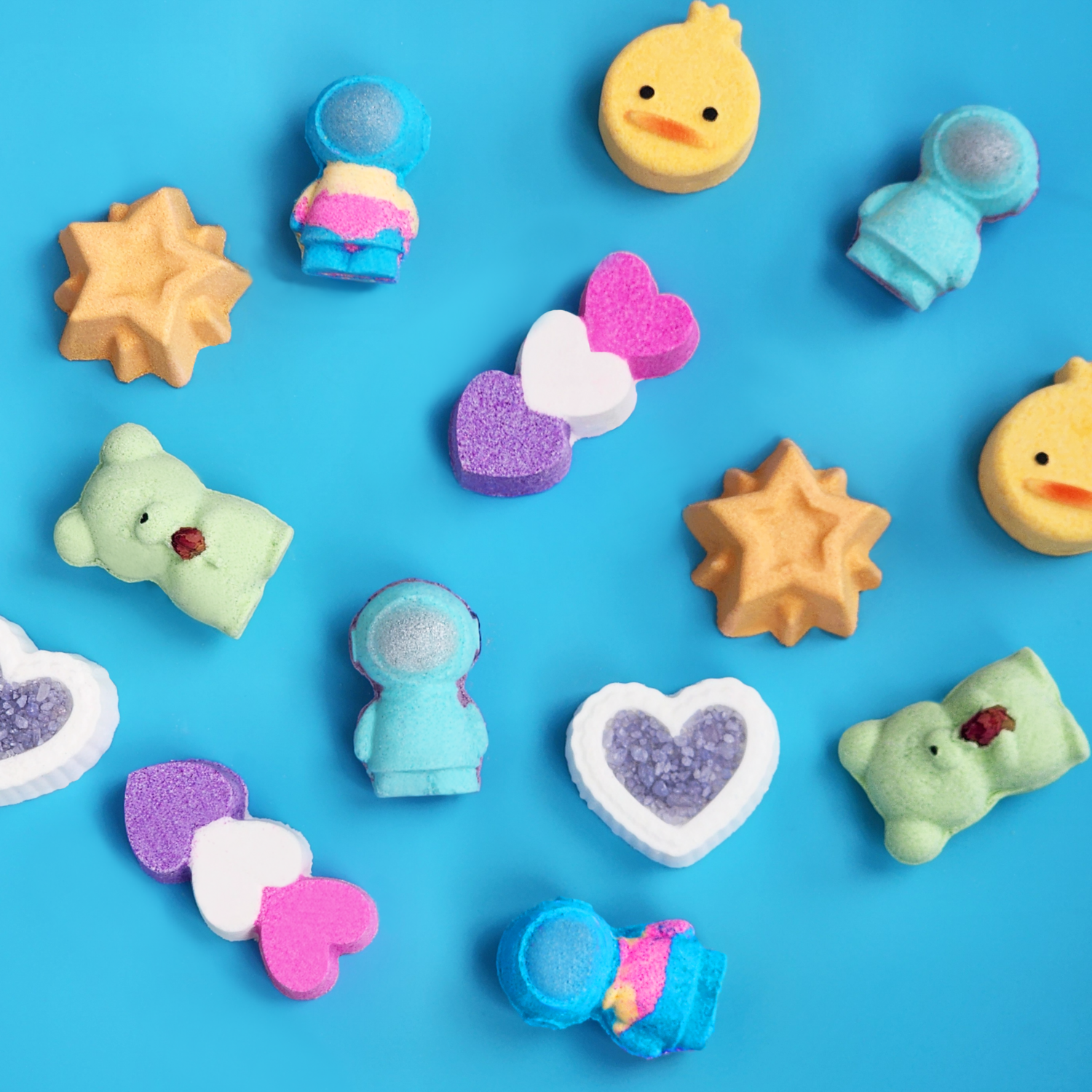 푹신한 거품을 선사하는 커스터블 캐릭터 배쓰밤 7종세트