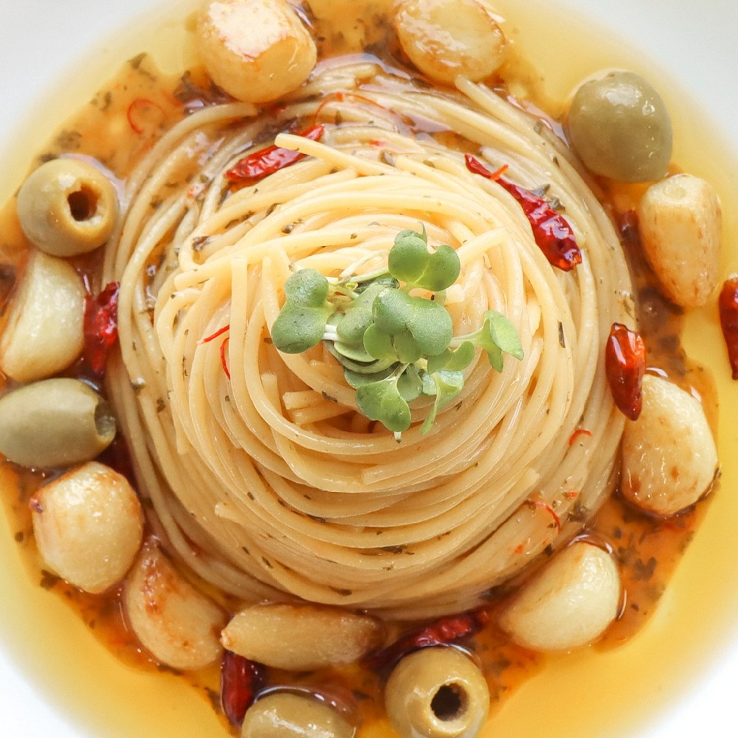 집에서 만드는 맛있는 알리오올리오 파스타를 위한 편리하고 가성비 있는 대용량 소스