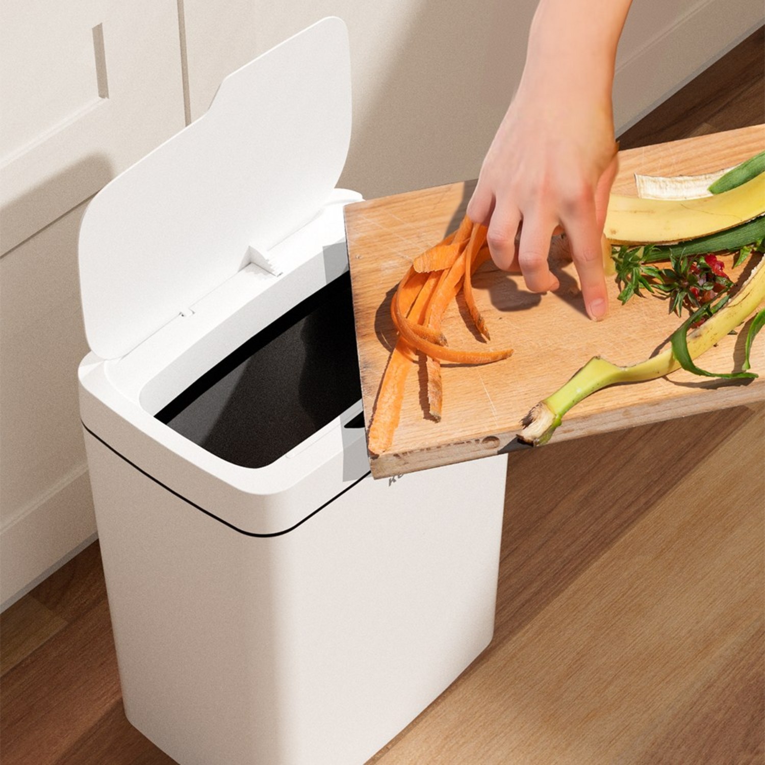 편리함과 위생을 동시에 챙긴 스마트 쓰레기통