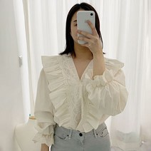 벨라노이 레이스 프릴장식 풍성한 퍼프 소장템 면 플라워 블라우스