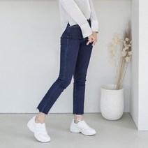 진마니아 여성용 이중직 기모 밑단컷팅 일자 청바지 다크 진청 CM9W18