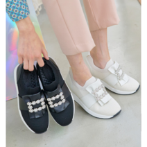 신알지[여자수제화]여성용 6cm 키높이 가벼운 발편한 캐주얼정장 운동화 천연소가죽 스판니트 속굽 발볼편한 가벼운 보석장식 패션 슬립온 스니커즈