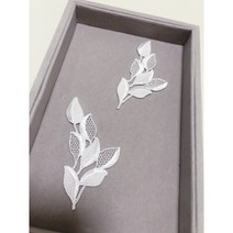 [그레이스샵] 리본공예 수공예 한복 악세사리 만들기 부자재 화이트 자수 나무잎 1pcs