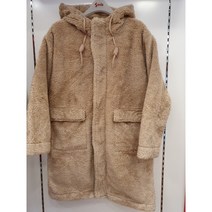 소이주니어 부평점 19000원 퀄리티 좋은 양털 무스탕 코트 롱~한 스타일 엄마랑 딸이랑 커플룩으로굿!!멋스러우면서 따뜻한 코트