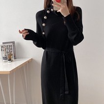 나인포시즌 서그 10월 11월 결혼식 하객룩 엄마돌원피스 언발 하이넥 터틀넥 목폴라 사선 금장 단추 오버핏 허리끈 니트 원피스