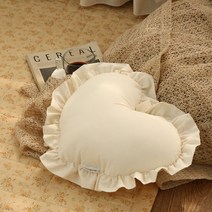 아망떼 코트니 내츄럴광목 하트프릴쿠션(솜포함), 하트쿠션