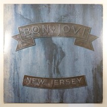 (중고LP) BON JOVI NEW JERSEY/ 1988년 라이센스/ 자켓 음반 상태 A이나 B면 첫곡 제작점. 이부분 틱잡음 있음/ 이미지 확인