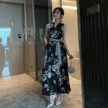 여성 민소매 블랙 플라워 벨티드 긴바지 점프수트