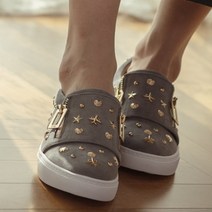 슈벅 스터드 장식 스웨이드 여성 스니커즈 3cm