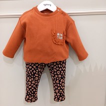 아가방 초특가 세일~활동하기 편안한 상하세트~ 어린이집 등원복으로 실내복으로~ 티셔츠에는 기모가 없고 바지에 약하게 기모가들어가 봄까지도