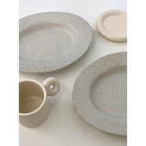 에그쉘 매트 오발 플레이트 무광 타원 접시 쿠앤크 점박이 도자기 파스타그릇