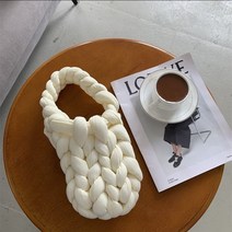 자이언트얀가방 벨벳가방 1kg 루피망고 가방 실 뜨개가방 500g 두꺼운 블랙 망고 식 수제 갈고리 핸드백 겨울 굵은 끈 니트 미니 원통형 지갑녀 2022