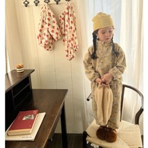 콩지키즈 플라워후리스도톰상하 아동 상하복 겨울 플라워 후리스 도톰 등원룩 반집업 상하세트