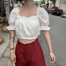 로쥬 아일렛 크롭블라우스