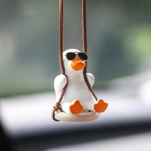 석고 귀여운 애니메이션 자동차 Accessorie 스윙 오리 펜던트 자동 백미러 장식품 생일 선물 커플 Accessorie 자동차 향수, 하나, 보여진 바와 같이