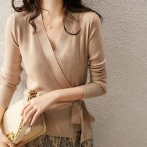 브이넥 랩니트 여성 날씬해보이는 데일리룩 13