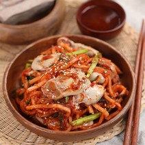 새콤달콤 무생채와 생굴의 완벽한 조화 통영 굴 생채 1kg, 통영굴생채 1kg/캔