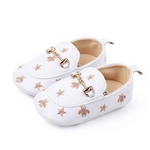 신생아 소년 신발 1 년 신발 꿀벌 별 유아 캐주얼 로퍼 유아 부드러운 단독 Moccasins 만화 인형 선물