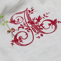 퀼트가게리투아니아 린넨 자수 이니셜 4컬러 천 원단, 내츄럴바탕 A레드