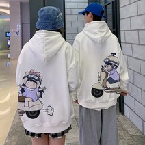 캐릭터 커플 겨울 커플룩 특별한 후디데이 선물