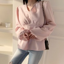 시크블랙 나니치 브이넥 셔링 블라우스-BL4389K1C