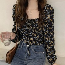 [랜덤플레이] 스퀘어넥 플라워 페전트 블라우스