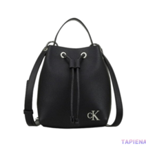 캘빈클라인진 크로스백 모노그램 버킷백 블랙 DH3265 001