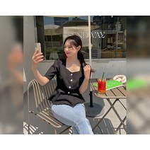 유유릴 트위드 스퀘어넥 프릴 블라우스