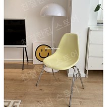 수입 의자 라운지체어 인테리어 북유럽 고급 체어, 크림색