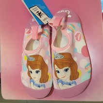 [키즈랜드] 뉴코아인천논현점 여름휴가철 필수아이템 캐릭터아쿠아슈즈