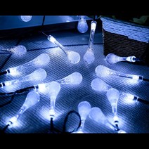 태양광충전 방수되는 야외용 LED 고드름 조명(50구) 크리스마스 성탄 장식