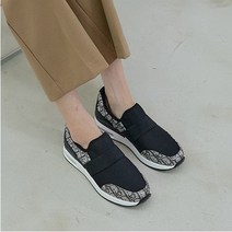 가볍고 발편한 에어창 매쉬 슬립온 굽3.5cm 걷기좋은 캐쥬얼룩 일상패션코디