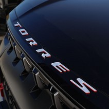 포원 쌍용 토레스 튜닝 엠블럼 투톤 레터링 마크 용품, 화이트, 토레스 프론트 엠블럼