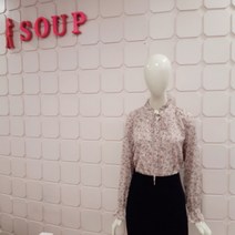 숲 잔셔링 플라워 핀턱 블라우스