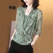캐주얼 이미지 여성 반팔 블라우스 날씬해보이는 하객룩 깔끔한 사랑스런 데일리룩 아사면 단추 물결
