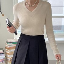 뉴욕홀릭 / 블룸 홀가골지 브이넥 니트