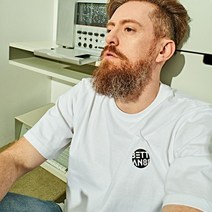 [천삼백케이] [베러댄88] M1392MW 로키마운틴 오버핏 워싱 20수 반팔티셔츠 모노화이트