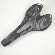 자전거안장 편안한 경량 안장 풀 카본 자전거 로드 바이크 사이클링 시트 쿠션 액세서리, black sup