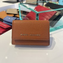 [미국직배송]빠른배송 마크제이콥스 Marc Jacobs 여성 데일리 미니 트리폴드 Trifold 레더 Wallet 월렛 3단 반지갑 카드지갑 M0016994-240호환