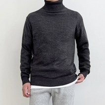 남성 다양한 코디 보온성 좋은 목폴라 니트 티셔츠